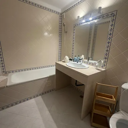 Dom wakacyjny Beautiful Townhouse By The Golf Course And Ocean